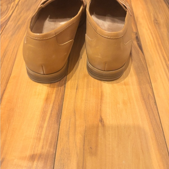 Naturalizer Women's 9W Tan Loafer - Picture 5 of 5